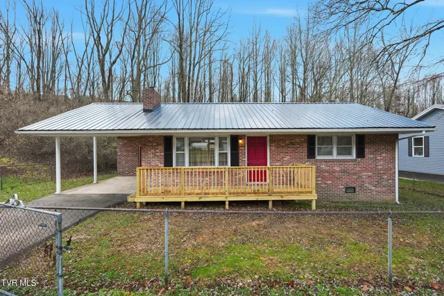 $155,000 | 2222 3rd Avenue East, Big Stone Gap, VA 24219