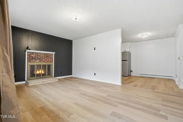 $155,000 | 2222 3rd Avenue East, Big Stone Gap, VA 24219