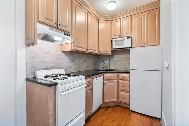 $545,000 | 116 Riverway, Unit 14, Boston, MA 02215