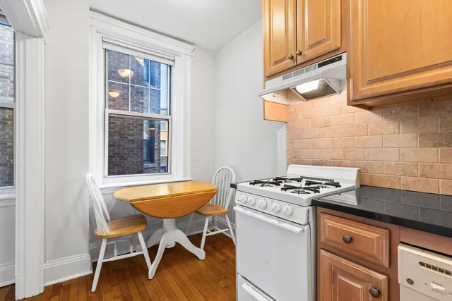 $545,000 | 116 Riverway, Unit 14, Boston, MA 02215