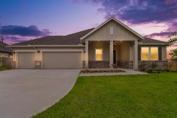$495,894 | 11822 Old Fashion Circle, Mont Belvieu, TX 77535