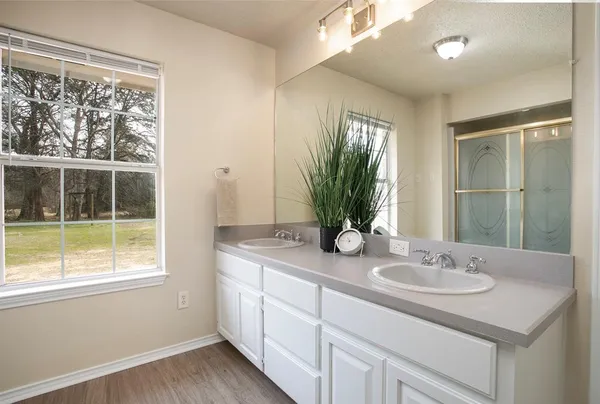 $385,000 | 1501 Timber Creek, Kemp, TX 75143