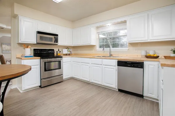 $385,000 | 1501 Timber Creek, Kemp, TX 75143