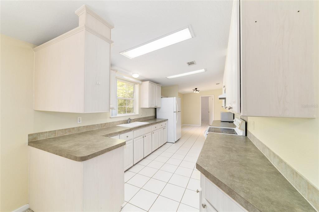 8415 Southwest 41st Place Road Ocala, FL 34481 - Photo 19 of 48 Gallery Image 19