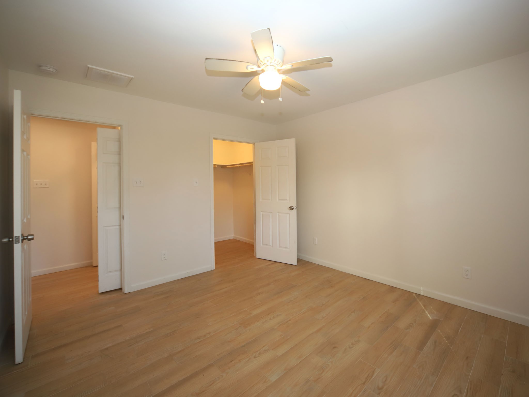6709 Greenhurst Street, Unit A Houston, TX 77091 - Photo 4 of 8