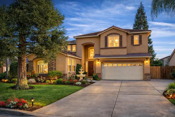 $724,000 | 2707 East Omaha Avenue, Fresno, CA 93720