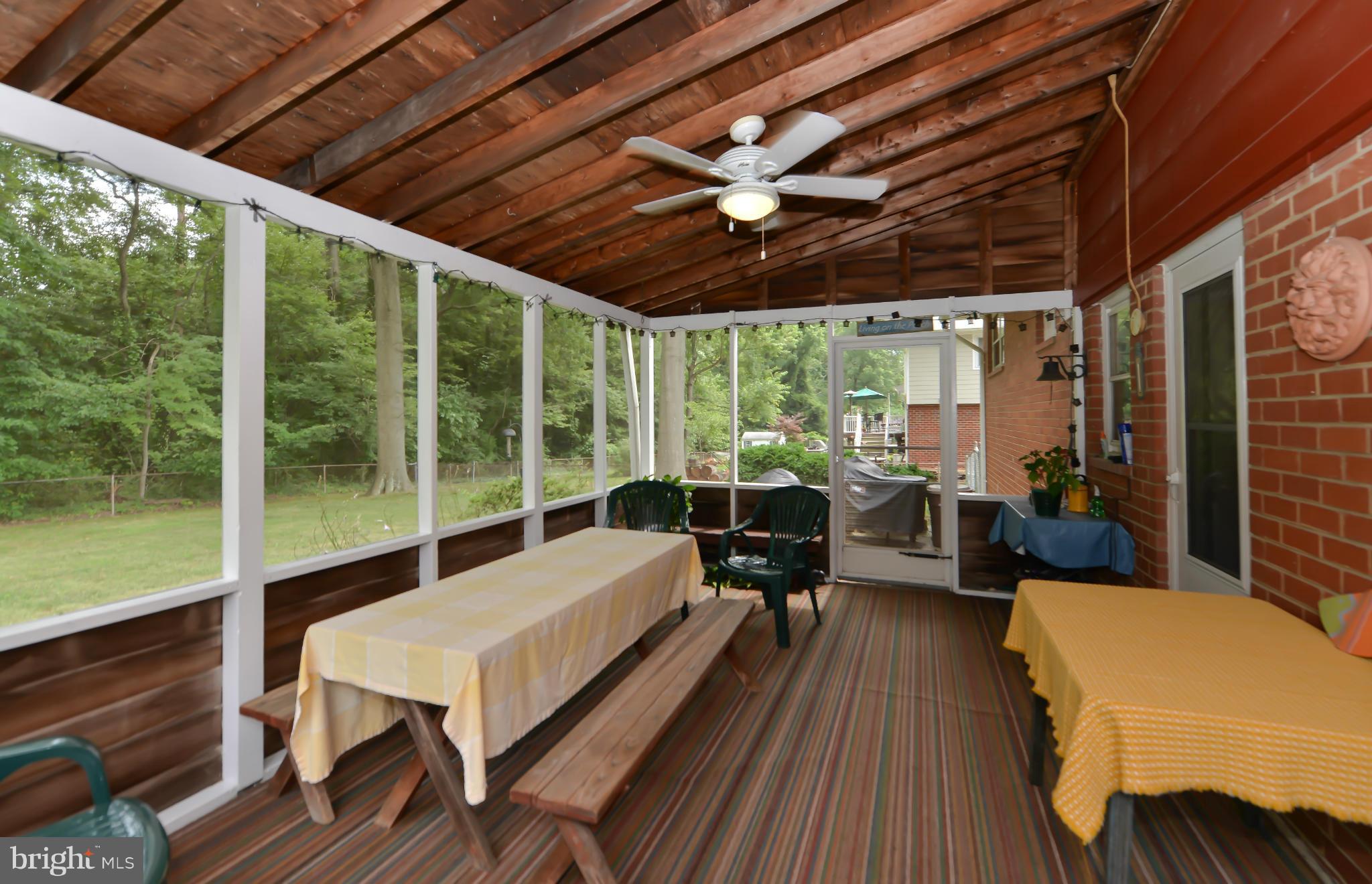 8813 Battery Road Alexandria, VA 22308 - Photo 20 of 24 Deck