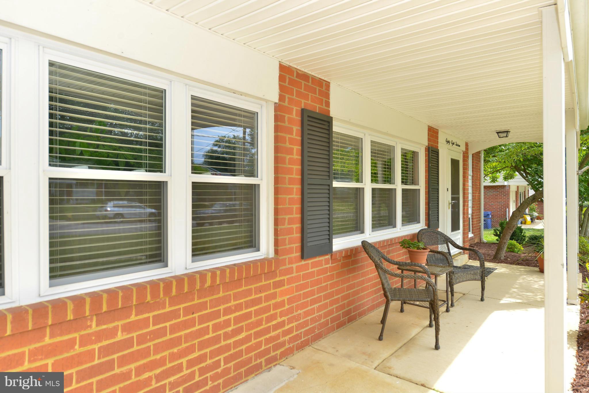 8813 Battery Road Alexandria, VA 22308 - Photo 3 of 24 Front Porch