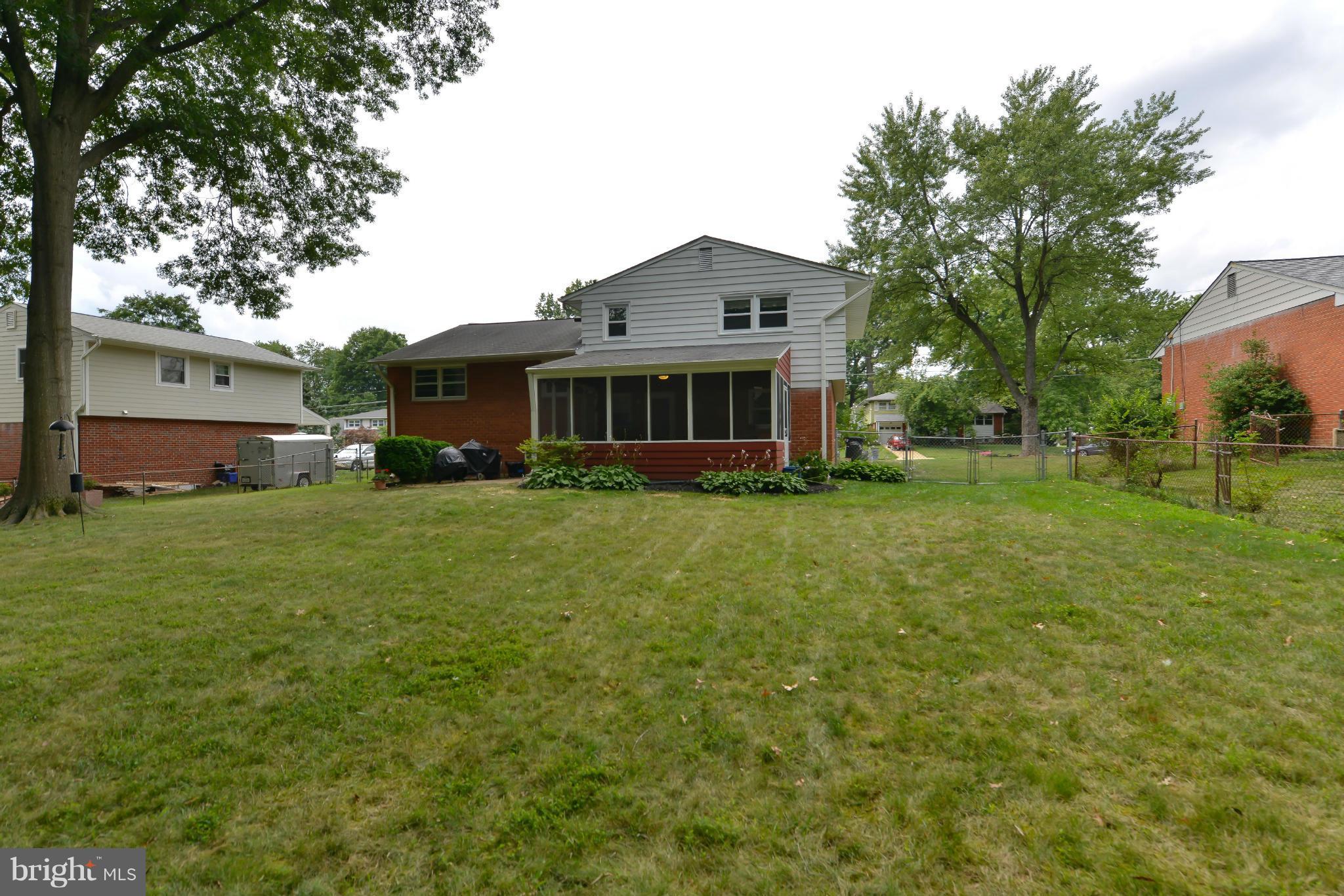 8813 Battery Road Alexandria, VA 22308 - Photo 24 of 24 Backyard
