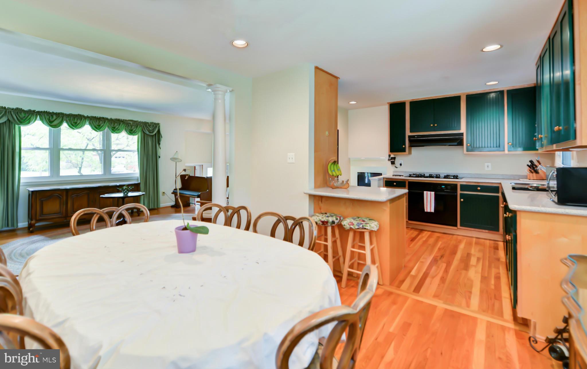 8813 Battery Road Alexandria, VA 22308 - Photo 8 of 24 Kitchen