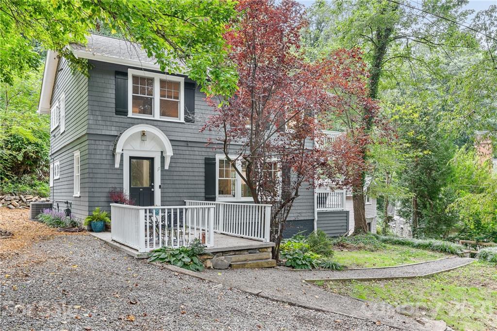 17 Howland Road Asheville, NC 28804 - Photo 1 of 30 Gallery Image 1