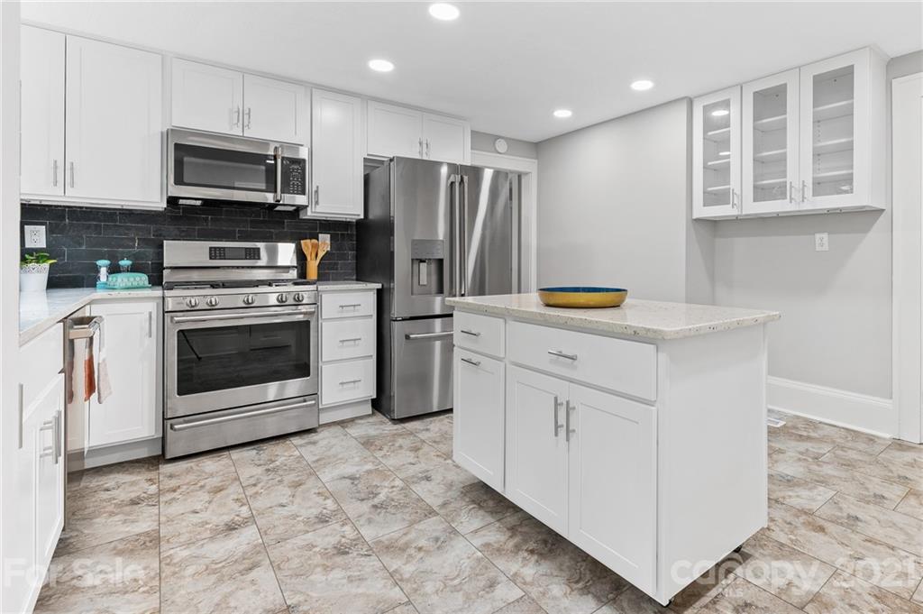 17 Howland Road Asheville, NC 28804 - Photo 13 of 30 Gallery Image 13