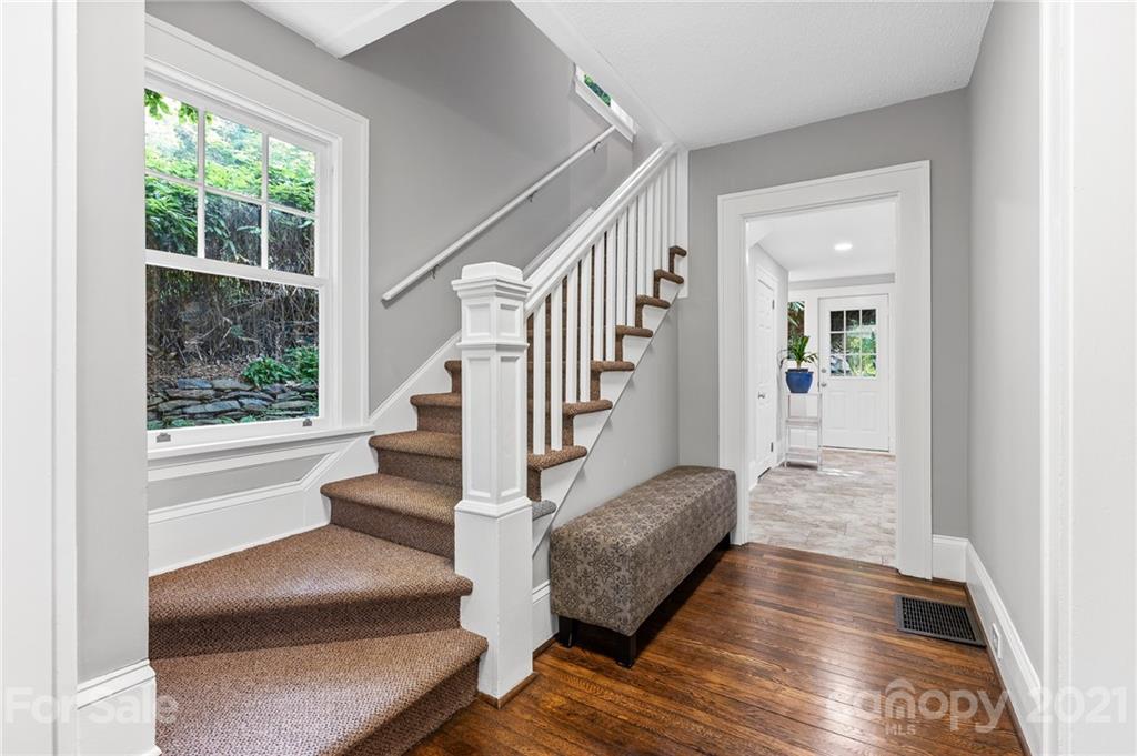17 Howland Road Asheville, NC 28804 - Photo 16 of 30 Gallery Image 16