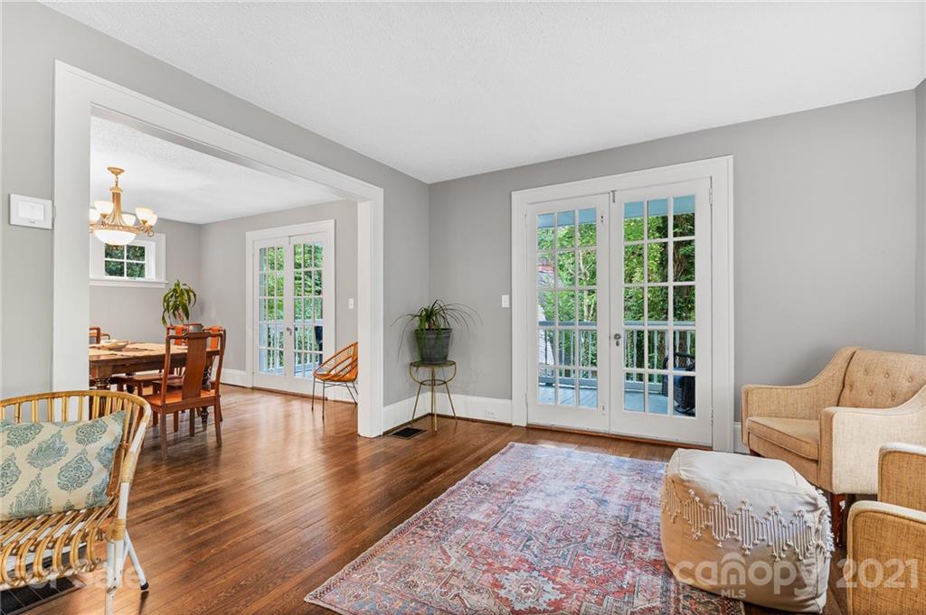 17 Howland Road Asheville, NC 28804 - Photo 7 of 30 Gallery Image 7
