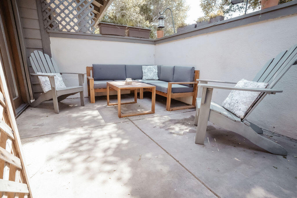 4040 Primavera Road, Unit 6 Santa Barbara, CA 93110 - Photo 27 of 35 Back patio
