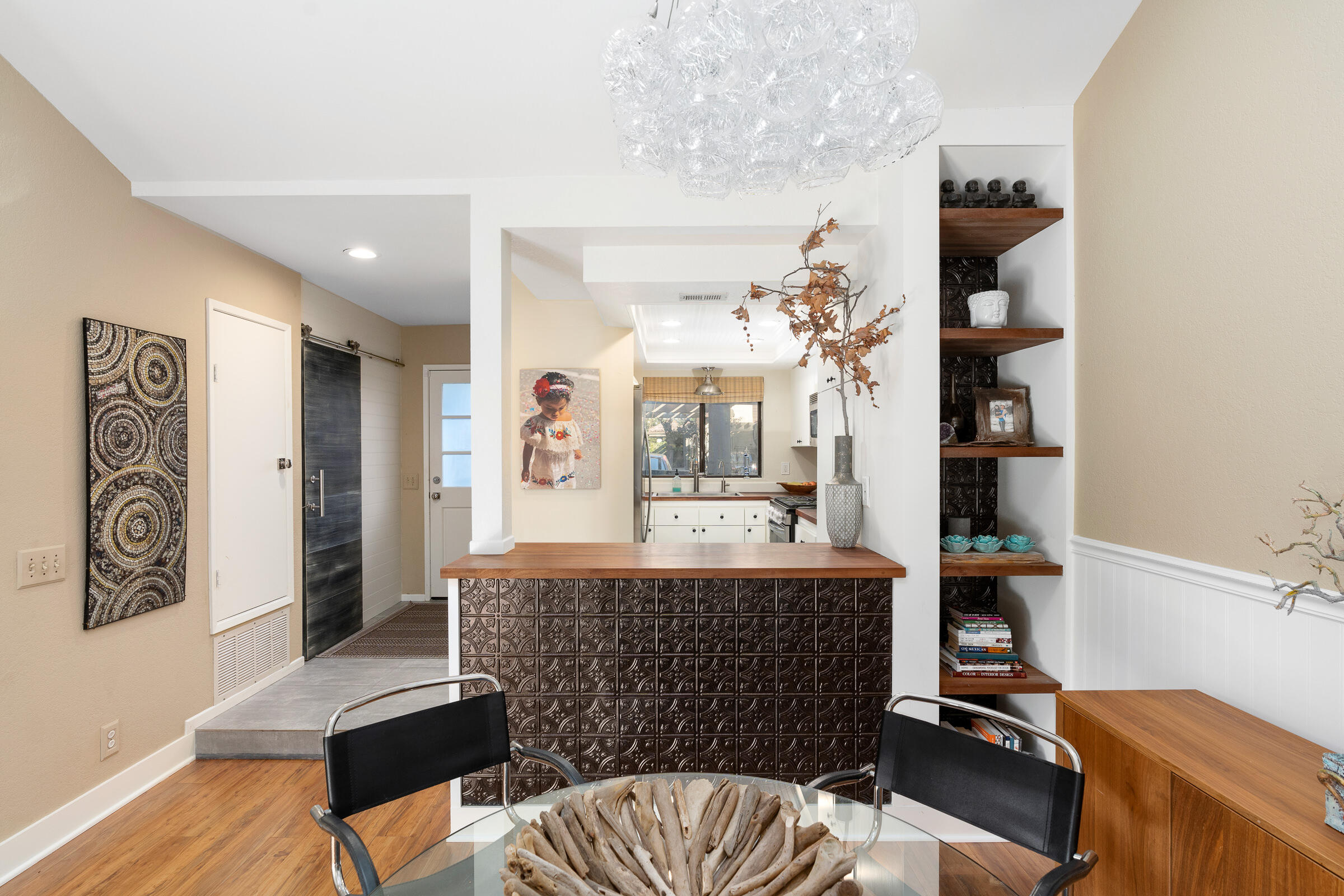4040 Primavera Road, Unit 6 Santa Barbara, CA 93110 - Photo 7 of 35 Dining to kitchen