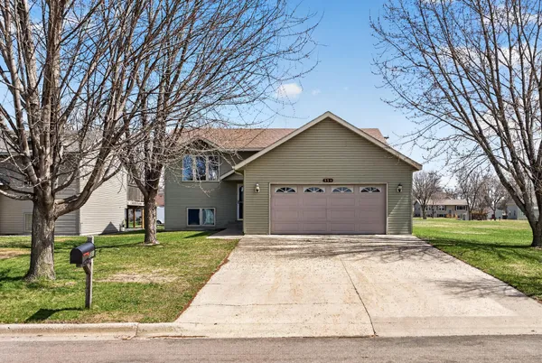 $300,000 | 551 3rd Street South, Winsted, MN 55395
