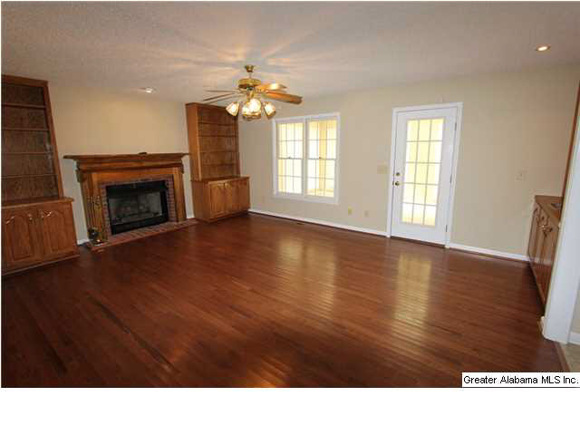 1235 Stillwater Road Anniston, AL 36207 - Photo 4 of 32