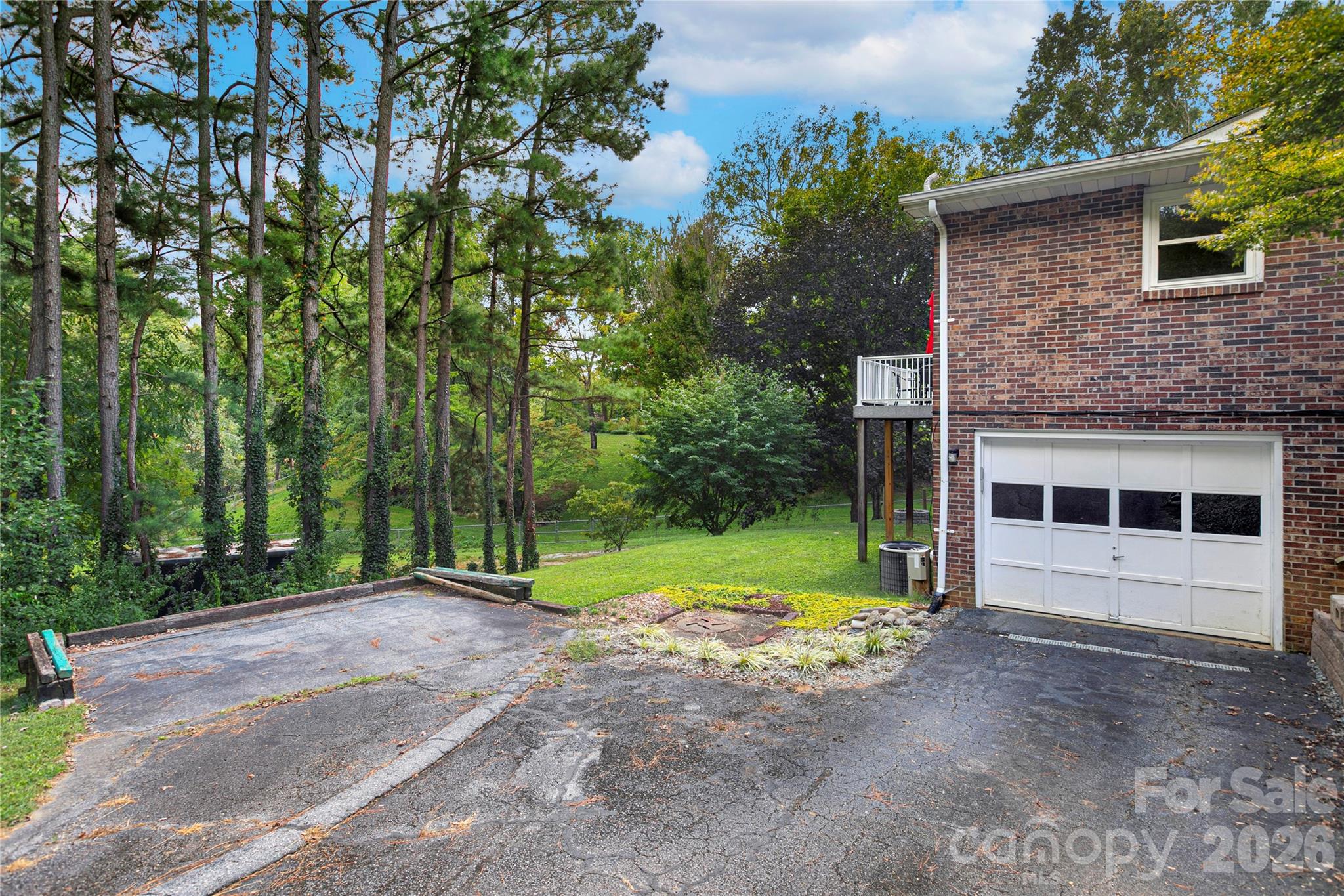 114 Falling Waters Road, Unit 2 Hendersonville, NC 28792 - Photo 29 of 47 Gallery Image 29