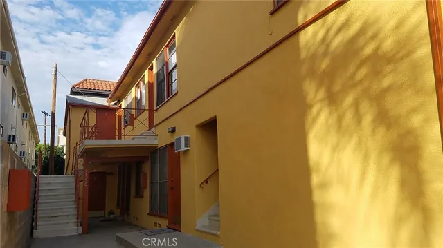 a view of an outdoor space