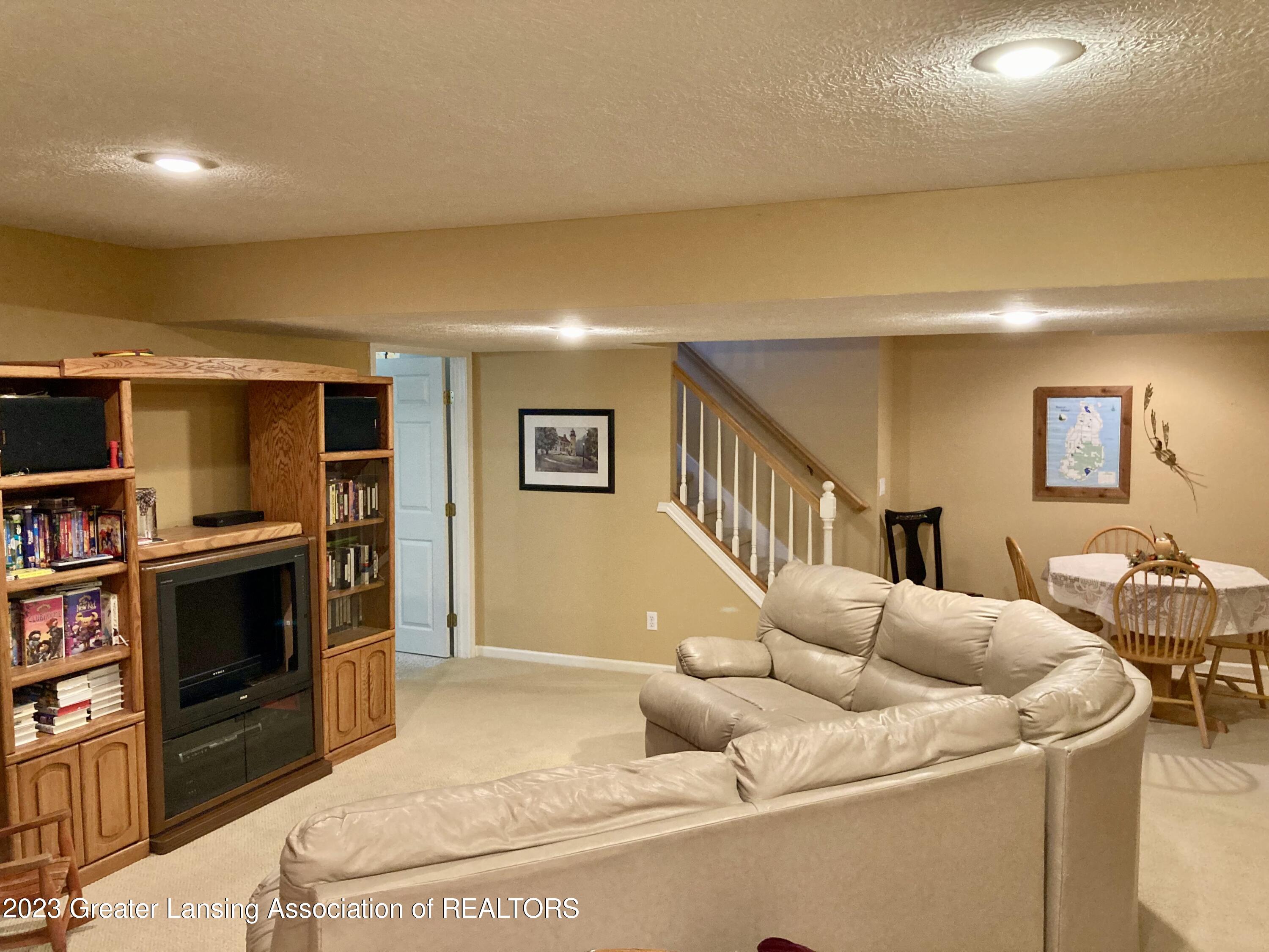 1400 Wildcat Road St. Johns, MI 48879 - Photo 30 of 41 Family room