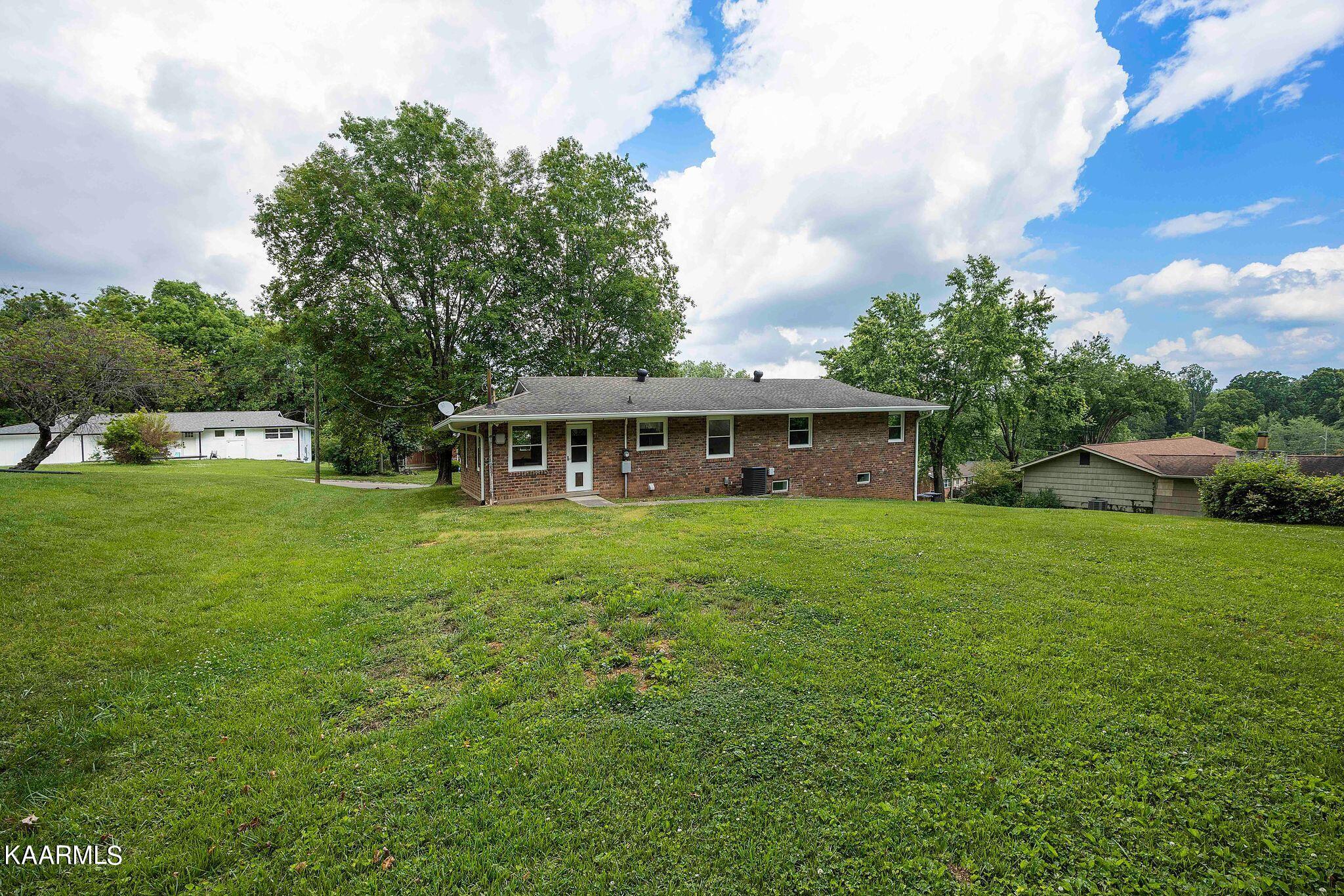 2501 Pulaski Road Knoxville, TN 37914 - Photo 29 of 32 pulaski back 2
