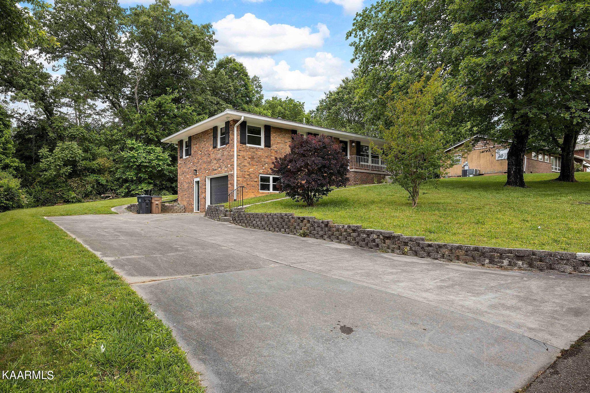2501 Pulaski Road Knoxville, TN 37914 - Photo 32 of 32 pulaski driveway 2