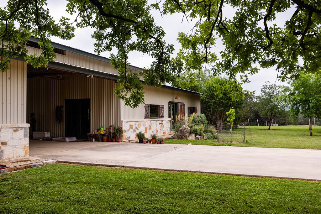 1897 Kyle Ranch Road Bandera, TX 78003 - Photo 36 of 60