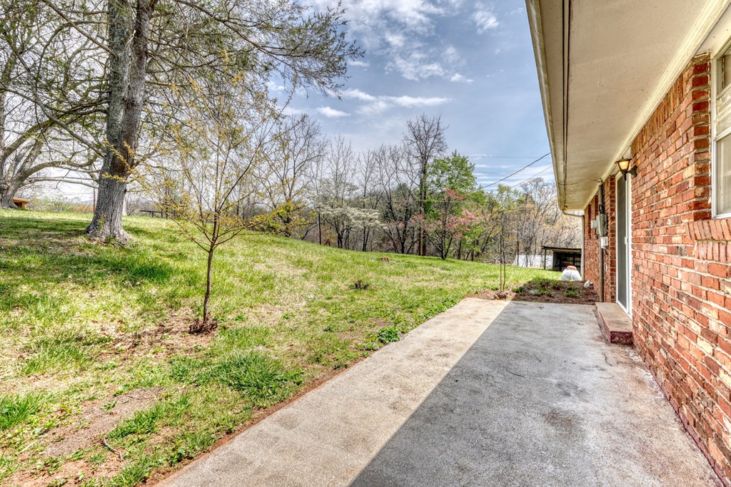 689 Bugscuffle Road Hiawassee, GA 30546 - Photo 15 of 43 Gallery Image 15
