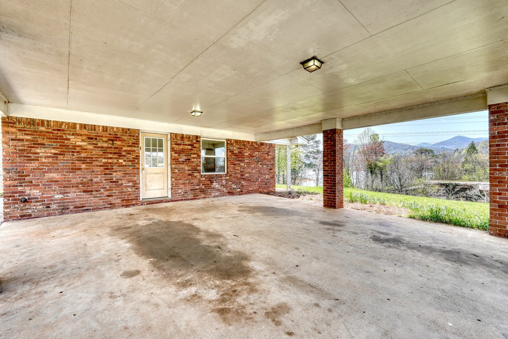 689 Bugscuffle Road Hiawassee, GA 30546 - Photo 16 of 43 Gallery Image 16