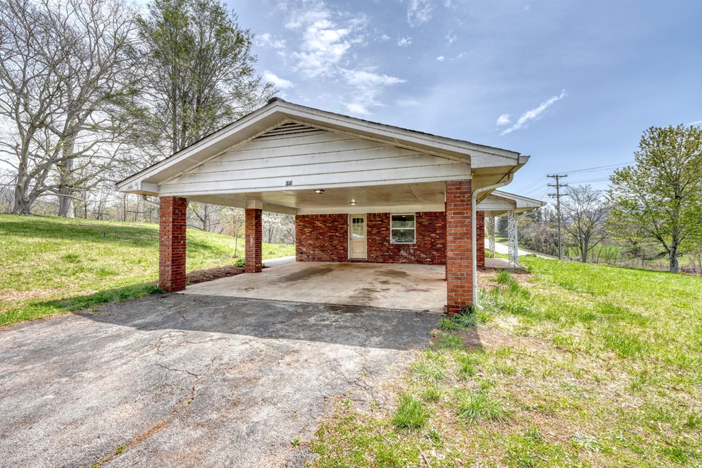 689 Bugscuffle Road Hiawassee, GA 30546 - Photo 9 of 43 Gallery Image 9