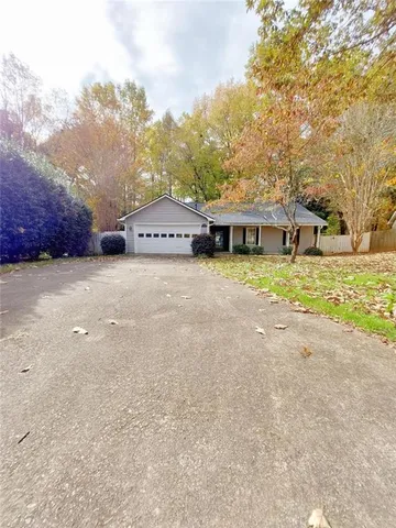 $2,600 | 11250 Ridge Hill Drive, Alpharetta, GA 30022