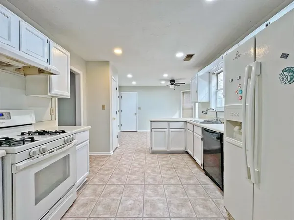 $2,400 | 11250 Ridge Hill Drive, Alpharetta, GA 30022