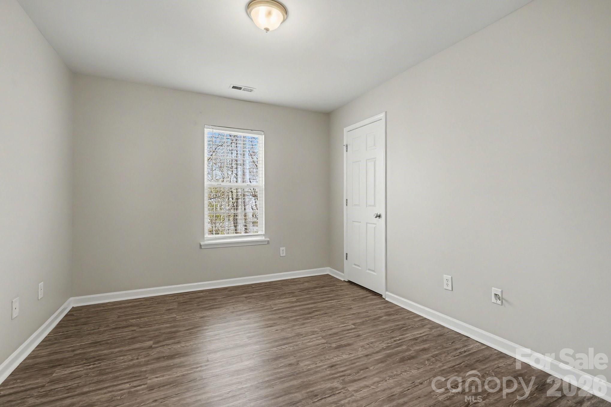 911 Valley Ridge Road Charlotte, NC 28214 - Photo 15 of 19