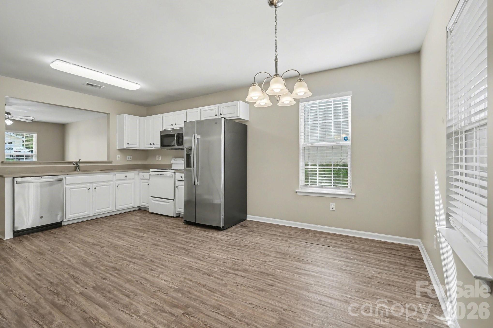 911 Valley Ridge Road Charlotte, NC 28214 - Photo 7 of 19