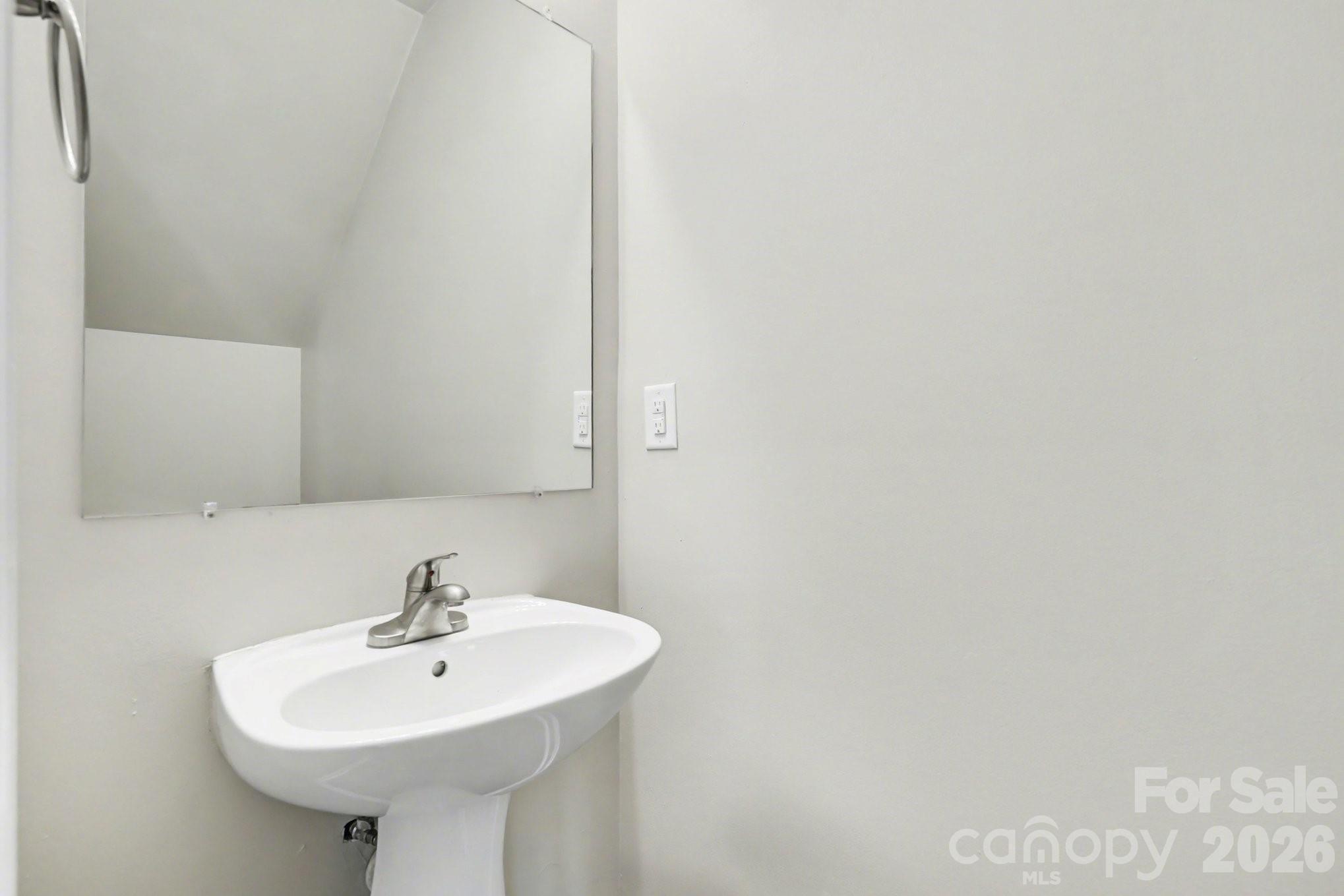 911 Valley Ridge Road Charlotte, NC 28214 - Photo 10 of 19