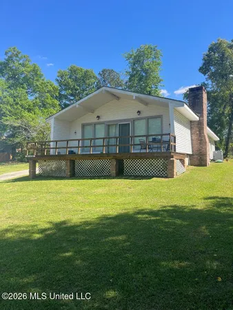 $180,000 | 1129 East Lakeshore Drive, Carriere, MS 39426