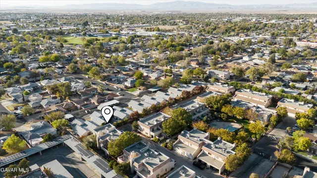 a picture of a room with a floor plan