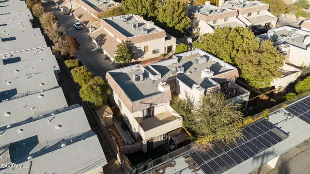 $330,000 | 428 West Avenue J5, Unit 21, Lancaster, CA 93534