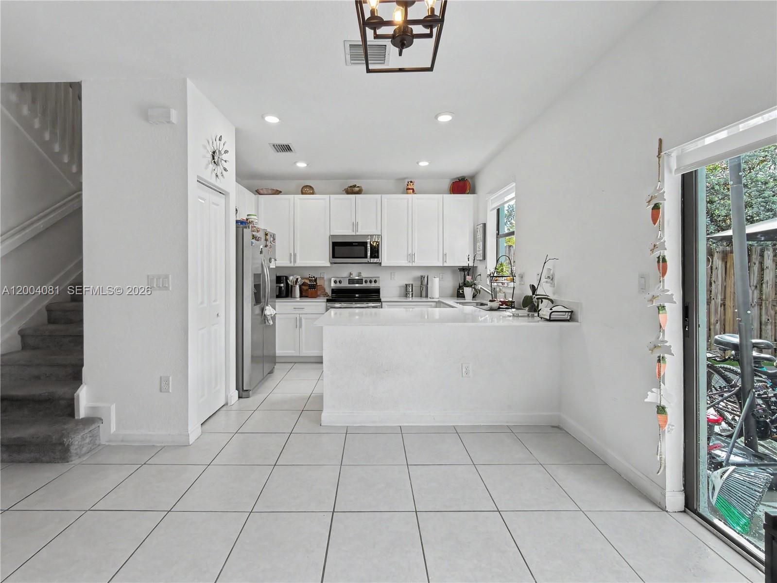 14800 Southwest 183rd Terrace Miami, FL 33187 - Photo 9 of 36 Photo 9
