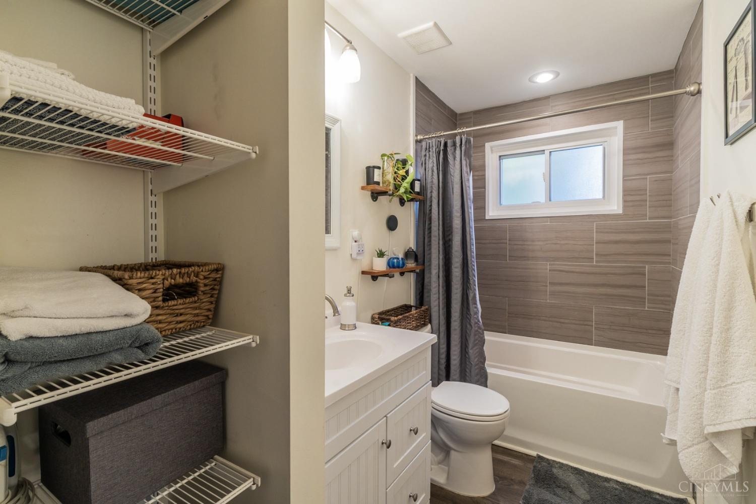 3434 Brotherton Road Cincinnati, OH 45209 - Photo 15 of 22 Gallery Image 15