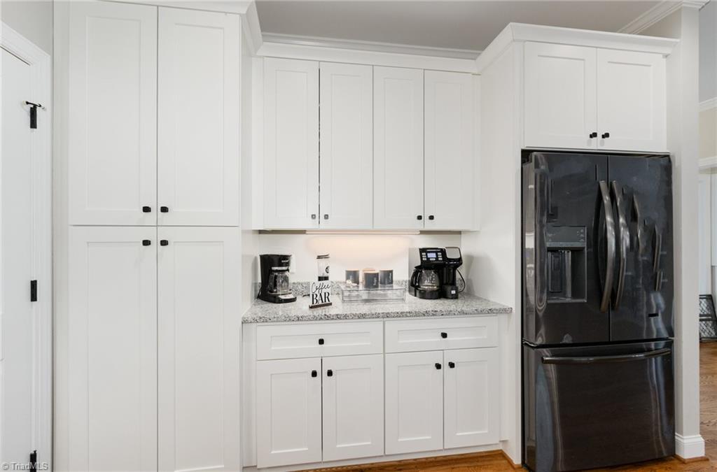 933 Arrowhead Court Mebane, NC 27302 - Photo 10 of 31