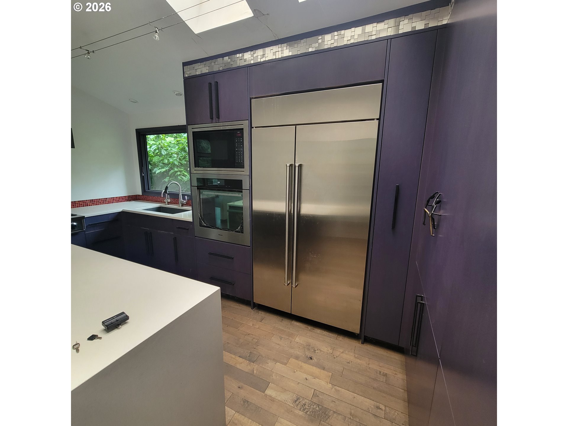755 Southwest Chestnut Street Portland, OR 97219 - Photo 12 of 39