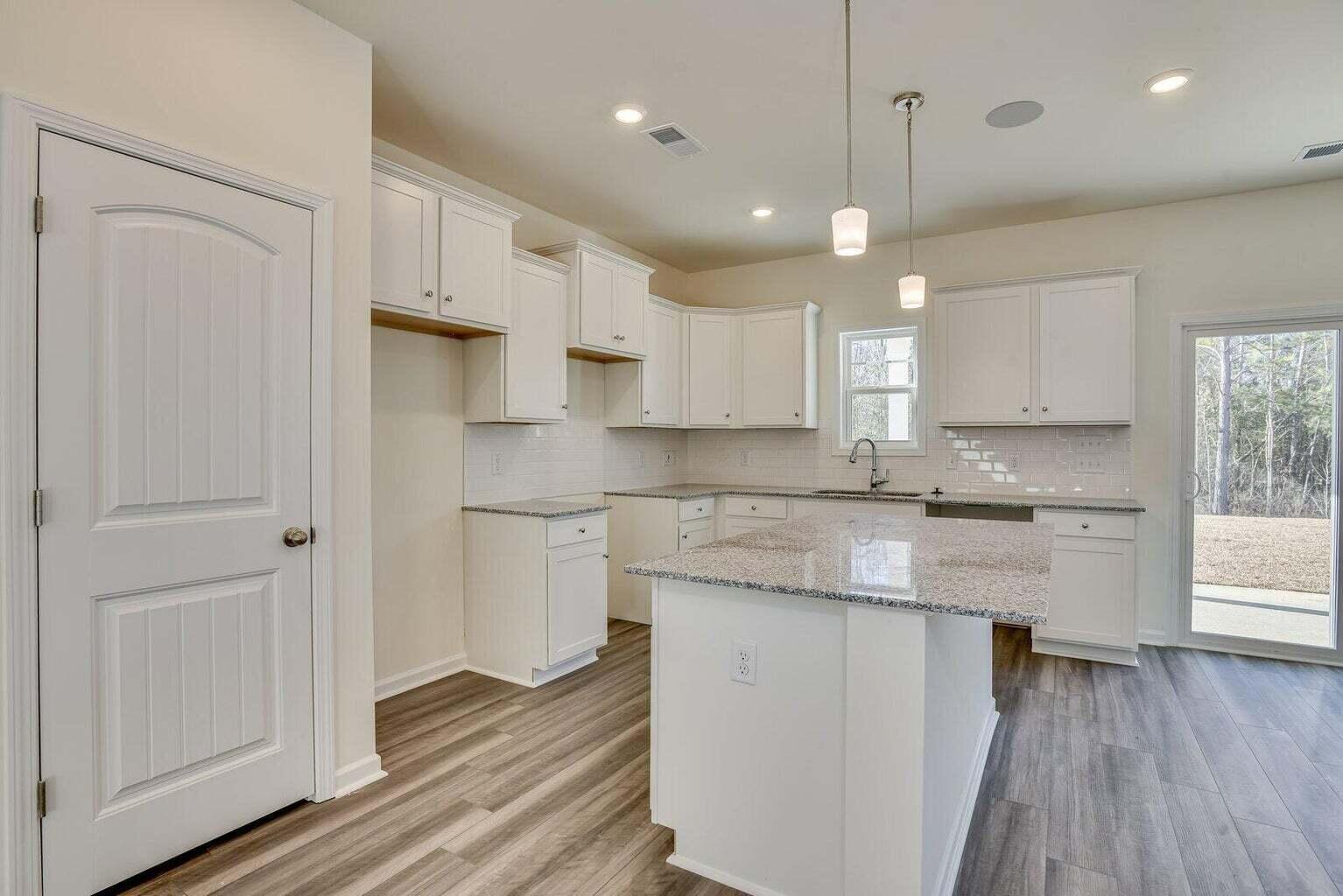 323 Suncrest Court Augusta, GA 30906 - Photo 10 of 29 20250122012950289783000000-o