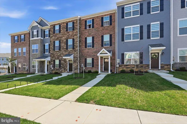 $499,995 | 10316 Serenade Court, Clinton, MD 20735