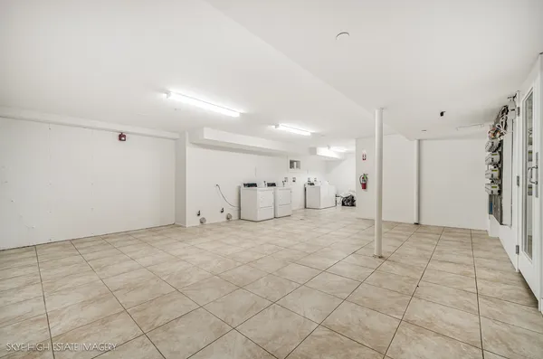 $137,500 | 9958 South 84th Terrace, Unit 206, Palos Hills, IL 60465