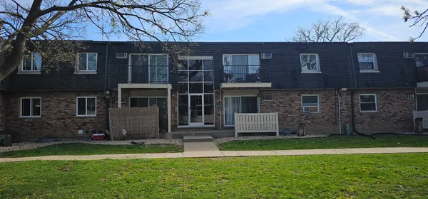 $137,500 | 9958 South 84th Terrace, Unit 206, Palos Hills, IL 60465
