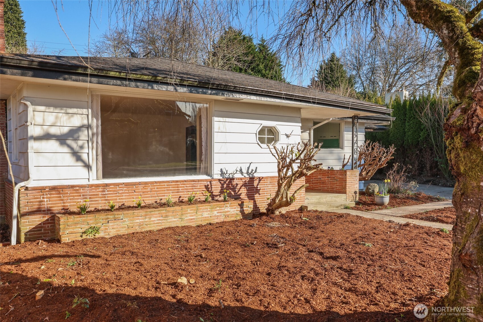 3232 Maringo Road Southeast Olympia, WA 98501 - Photo 2 of 32