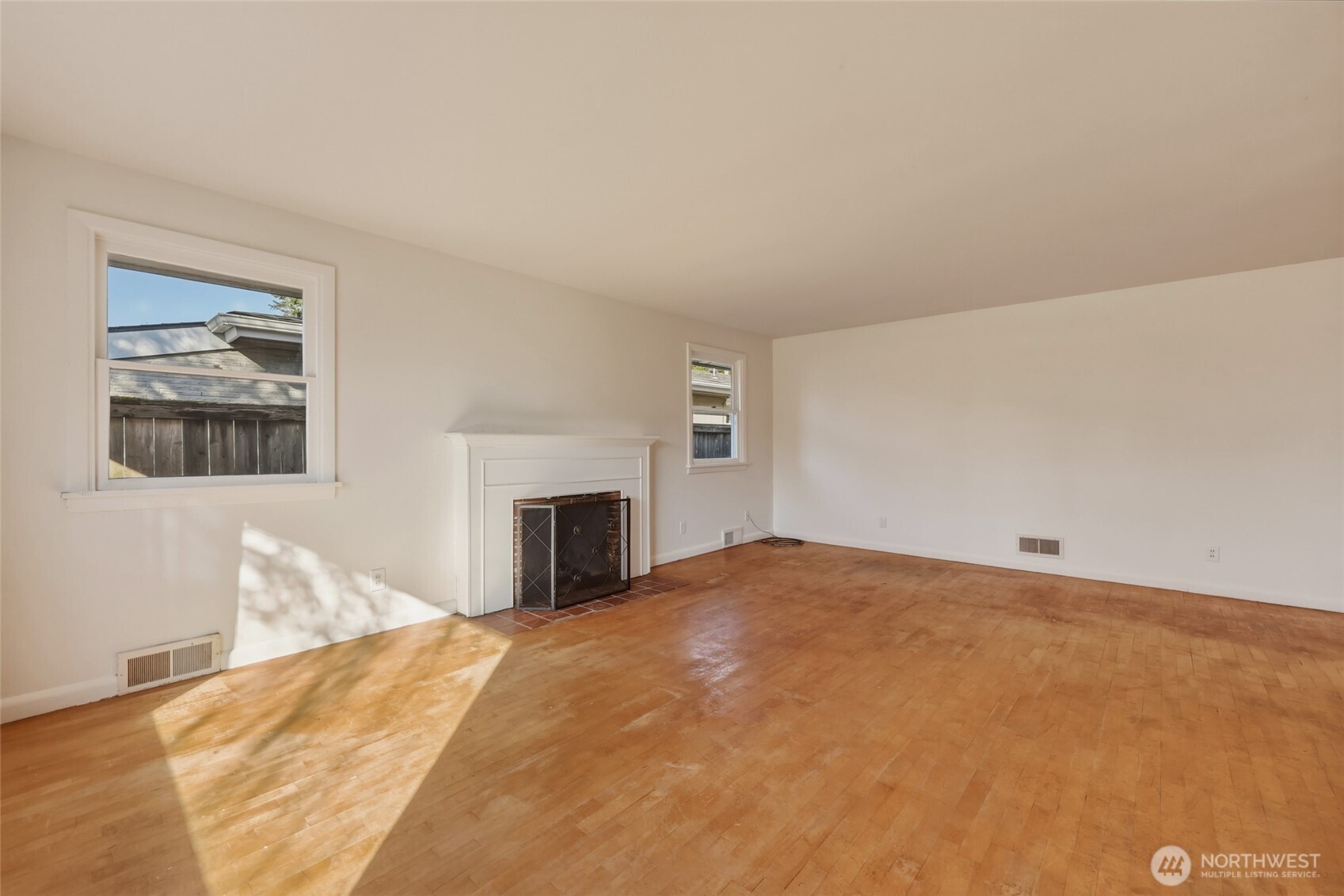 3232 Maringo Road Southeast Olympia, WA 98501 - Photo 5 of 32