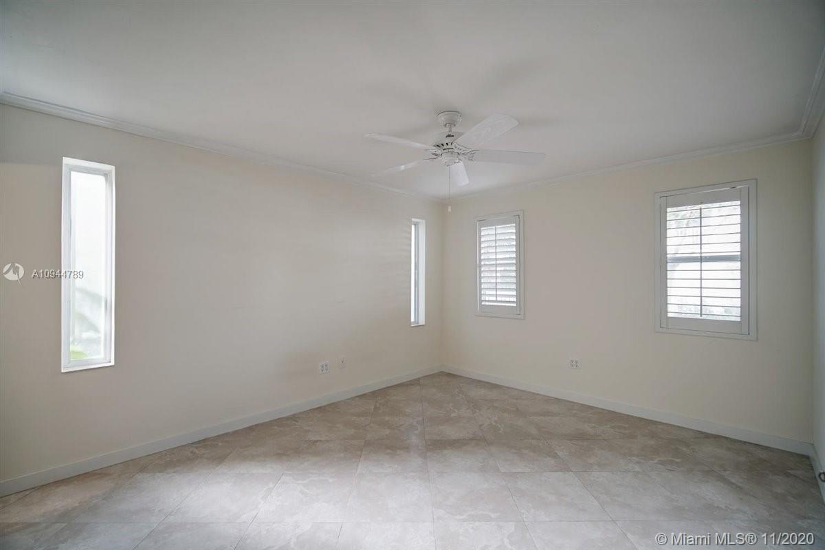 255 Sunrise Drive, Unit 101 Key Biscayne, FL 33149 - Photo 11 of 23